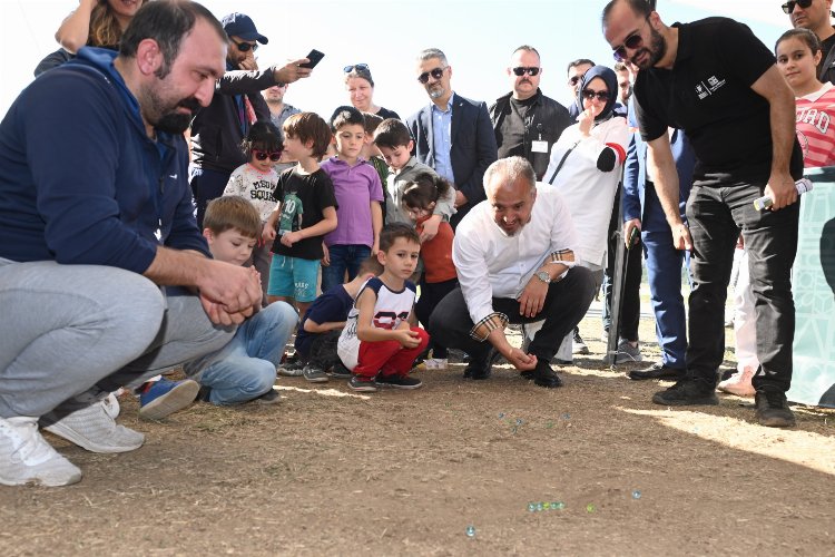 Bursa'da oyunlar sokağa taşındı