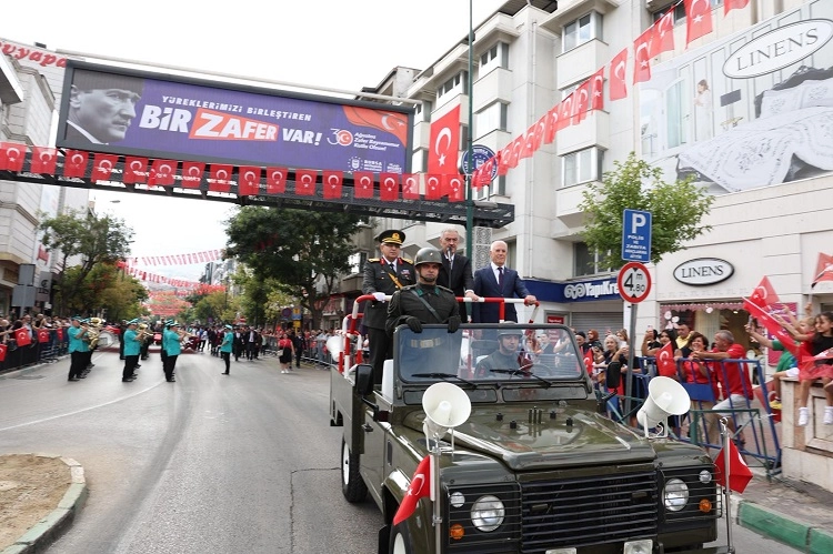 Bursa’da Zafer Bayramı coşkusu
