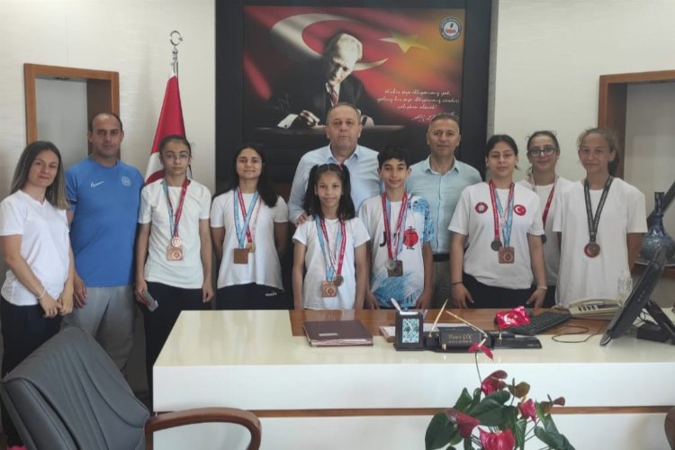 Bursa Gemlik'te ulusal başarılı sporcular ödüllendirildi