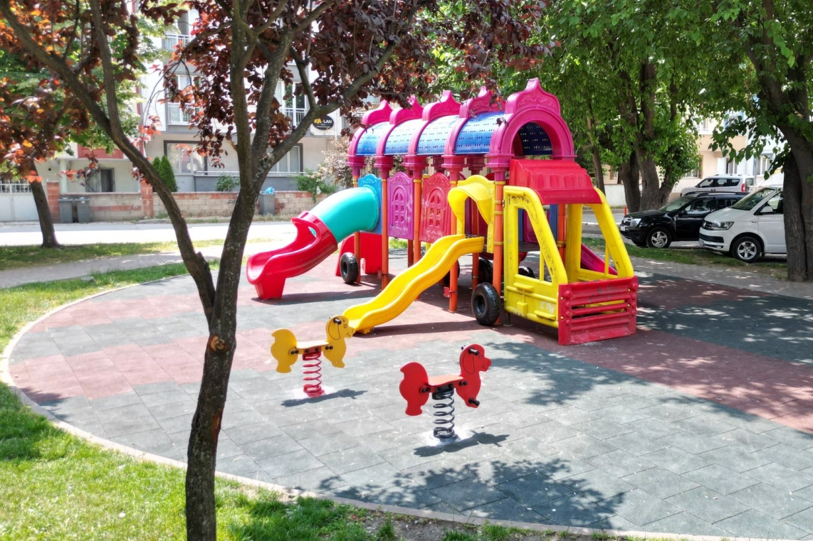 Bursa İnegöl'de çocuklara sağlıklı parklar