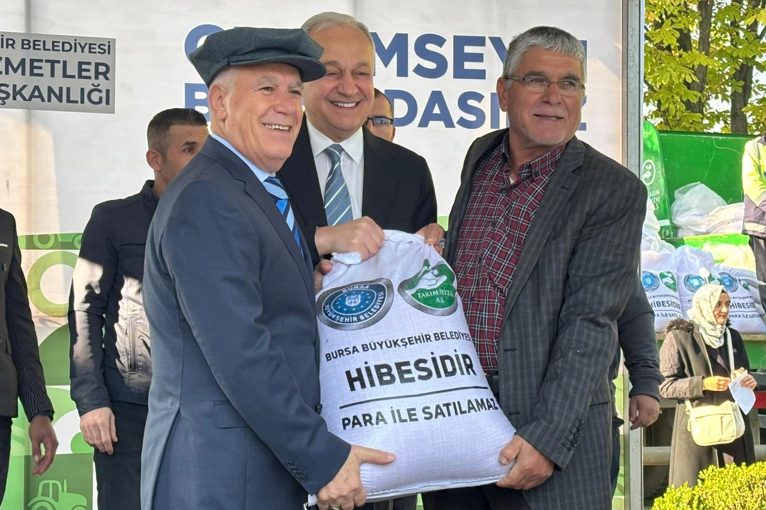 Bursa Mustafakemalpaşa'da çiftçilere büyük destek