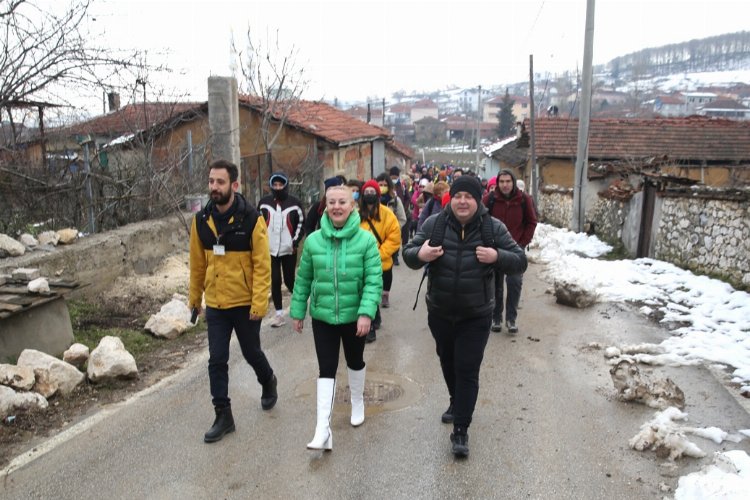 Bursa Nilüfer'de 'sevgi' için yürüdüler