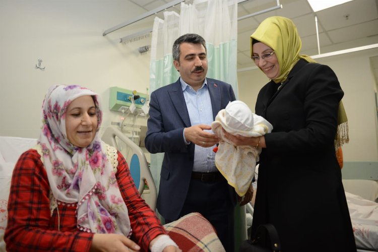 Bursa Yıldırım'da Başkan Yılmaz 2022'nin son saatlerine kadar sahadaydı