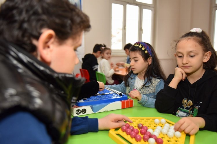 Bursa Yıldırım'da çocuklar eğlenerek, öğreniyor