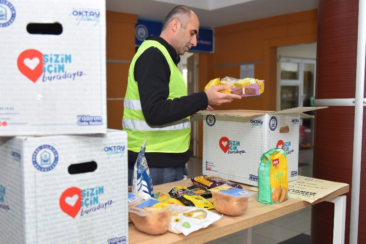 Bursa Yıldırım'da glütensiz koliler dağıtıldı