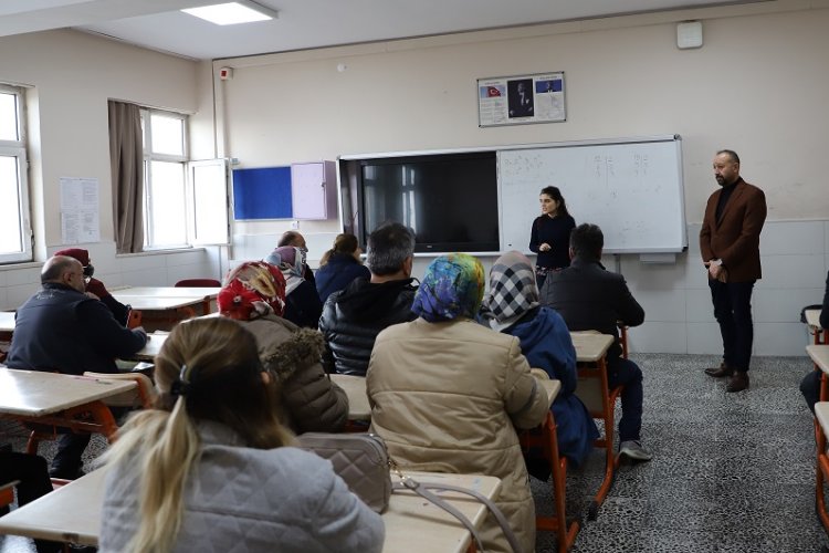 Bursa Yıldırım'da velilere 'Aile Okulu' eğitimi