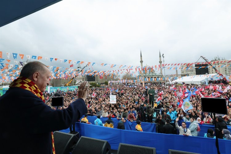 Cumhurbaşkanı Erdoğan’dan büyük mitingde “Kayseri” övgüsü