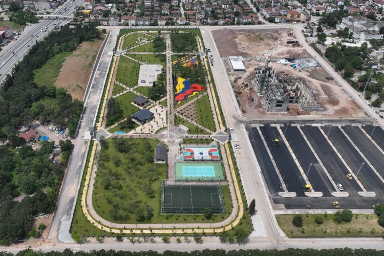 Derince'de Sağlıklı Yaşam Parkı otoparkına asfalt