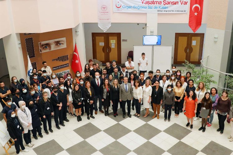 Farkındalık çizgileri Dokuz Eylül'de sergiye çıktı