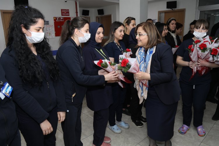 Gaziantep'te Başkan Şahin'den hemşirelere ziyaret