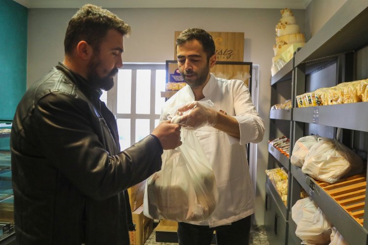 Gaziantep'te depremin ilk gününden bu yana 'glütensiz' üretime devam