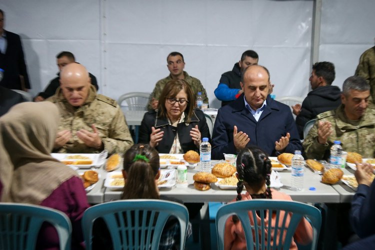 Gaziantep'te ilk iftar Nurdağlılarla yapıldı