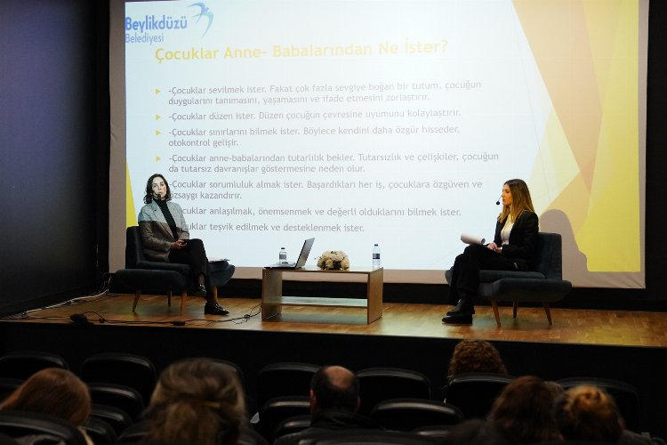 İstanbul Beylikdüzü'nde ebeveynlere 'aile içi' iletişim