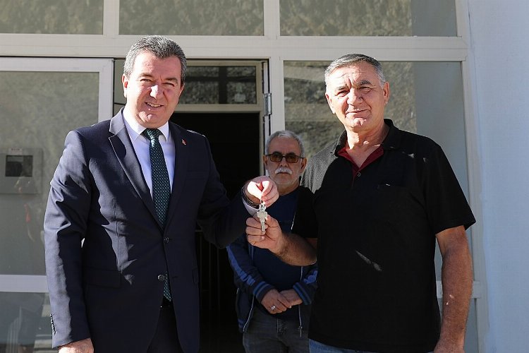 İzmir Bergama’da ilk TOKİ'de anahtar teslimi