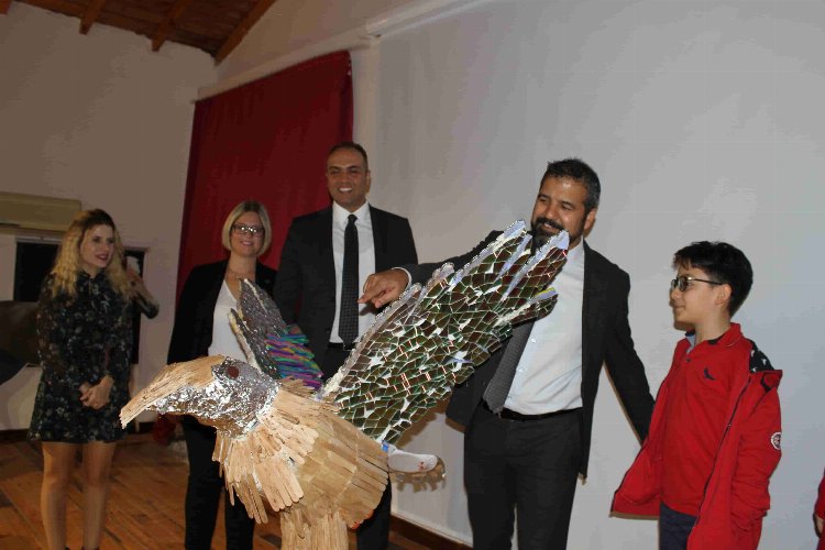 İzmir'de geri dönüşüme sanatsal mesaj