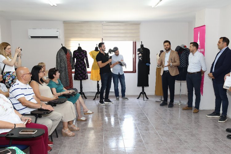 İzmir'de 'Meslek Fabrikası' Narlıdere'de sertifikalandırdı