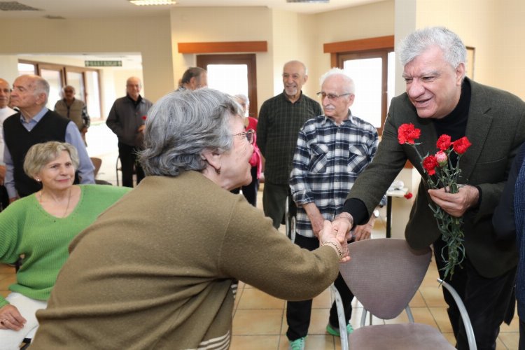 İzmir Narlıdere'de bilge çınarlara ziyaret