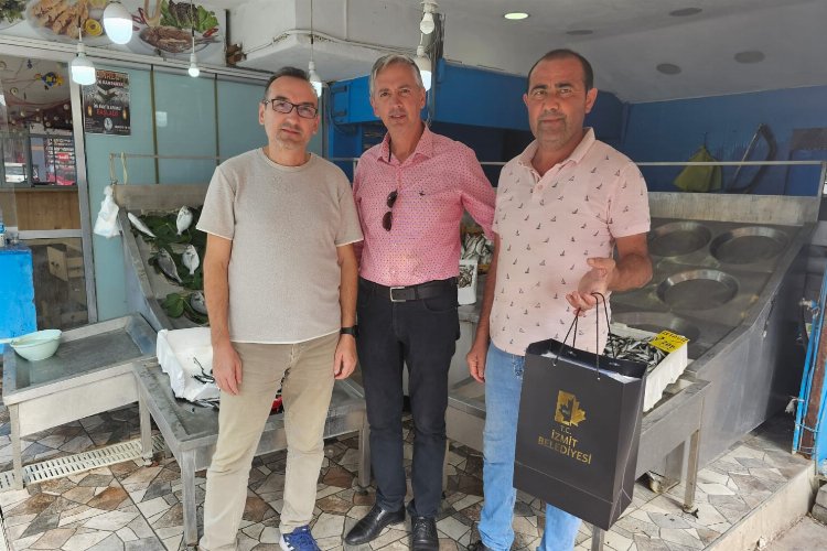 İzmit Belediyesi'nden balıkçılara ziyaret