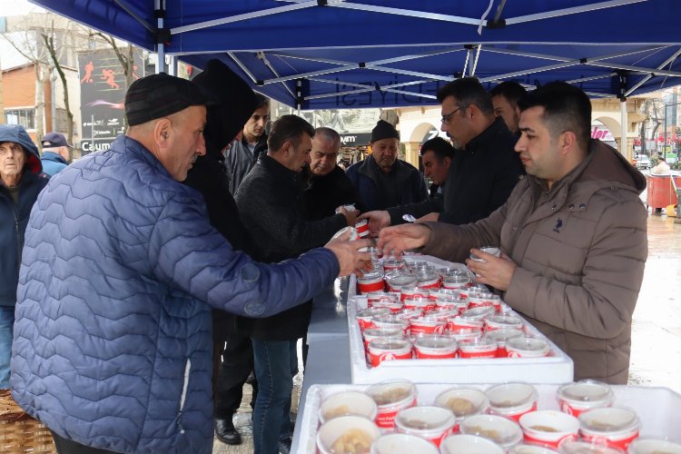 İzmit'te Yahya Kaptan anısına helva