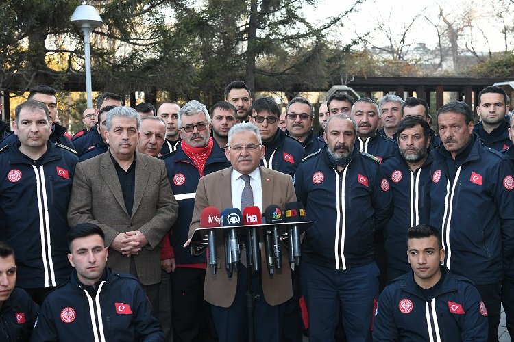 Kahraman iftaiyeye Büyükkılıç'tan karşılama