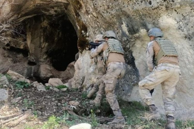 Kahramanlar-30'da 63 mağara ve sığınağa imha