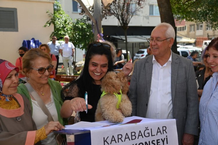 Karabağlar'da can dostlar kermes