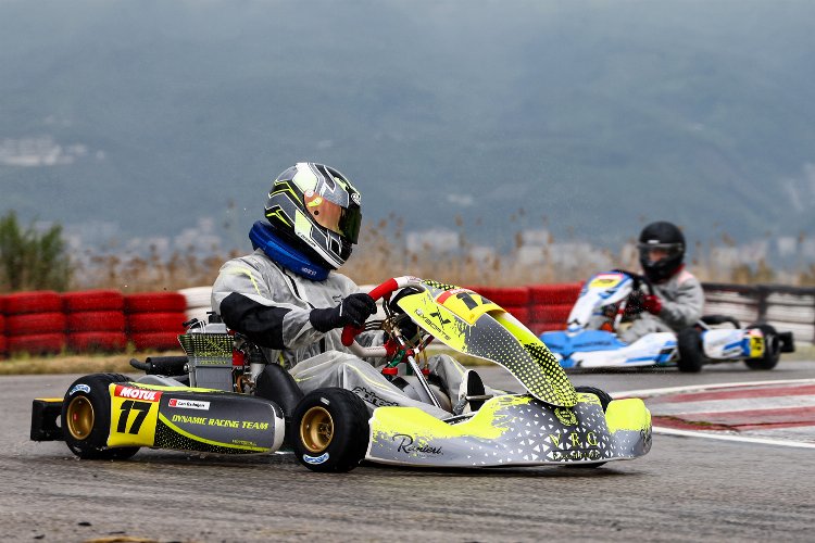 Kartingte sezona renkli açılış