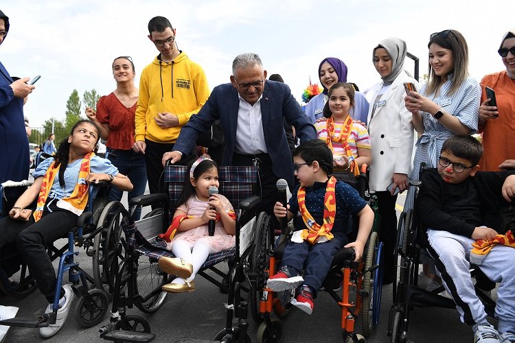 Kayseri Büyükşehir'den 'özel' konser