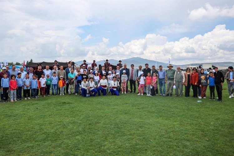 Kayseri Hacılar'da çocuklara renkli şenlik