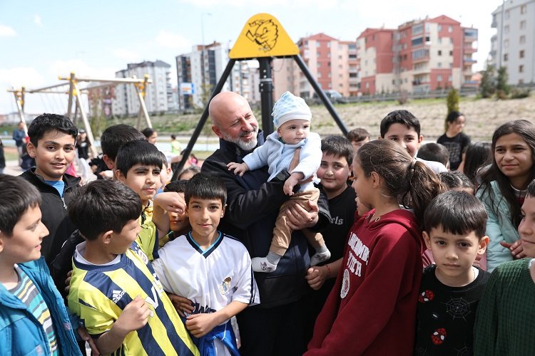 Kayseri Kocasinan'dan çocuklar için toprak çalışması