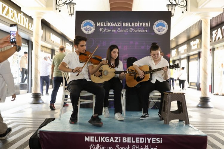 Kayseri Melikgazi'de sokak konserleri başladı