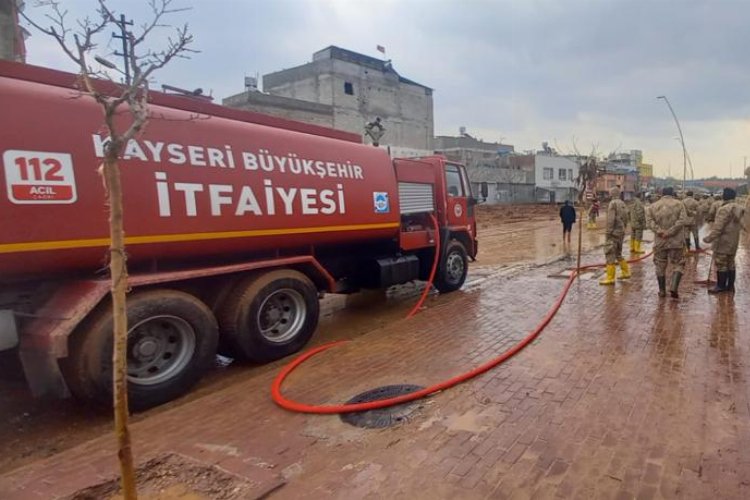 Kayseri selin de yaralarını sarıyor