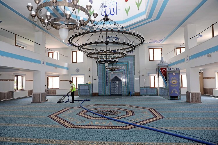 Kayseri Talas'ta camilerde hijyen atağı