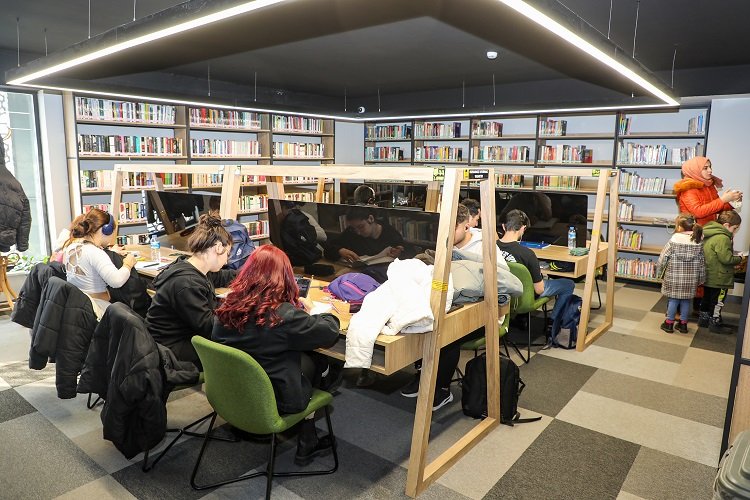 Kayseri Talas'ta kütüphaneler açıldı