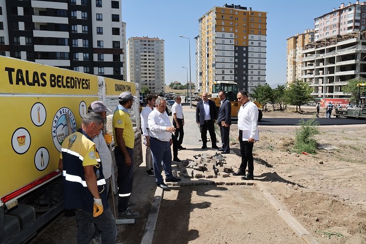 Kayseri Talas'ta onarım timi iş başında