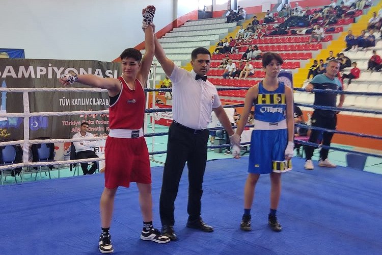 Kayserili boksör Türkiye şampiyonu