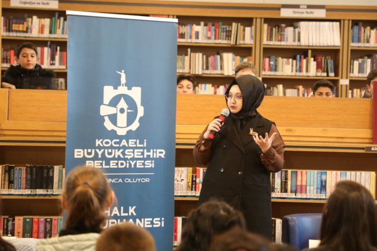 Kocaeli'de çocuklar sevdikleri yazarlarla buluştu