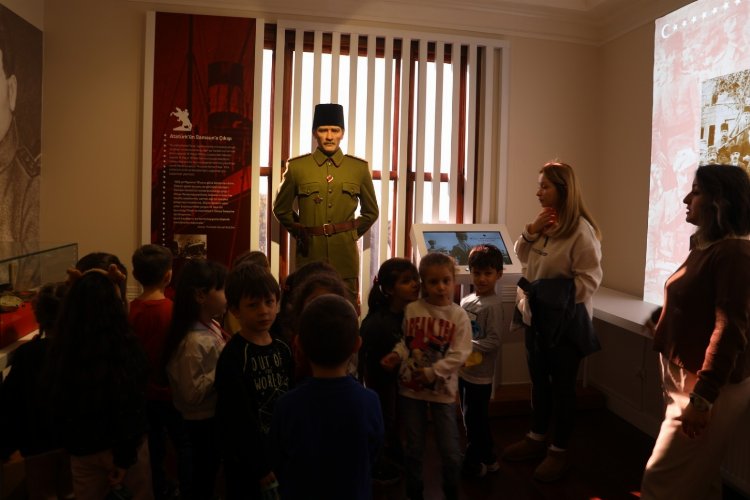 Kocaeli'de öğrenciler Atatürk ve Milli Mücadele Anı Evi’ni çok sevdi