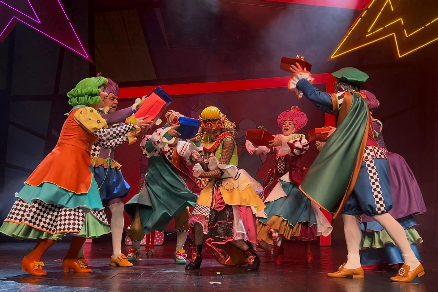 Kocaeli’de perdeler çocuklar için açıldı