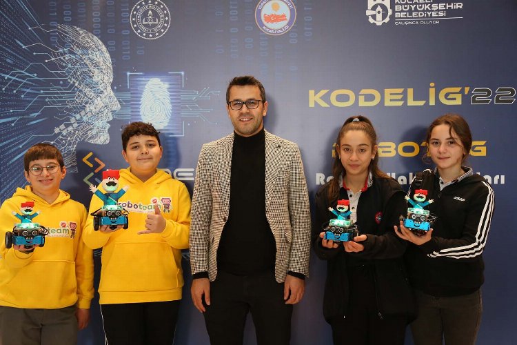 KODELİG'22 yarışması nefes kesti