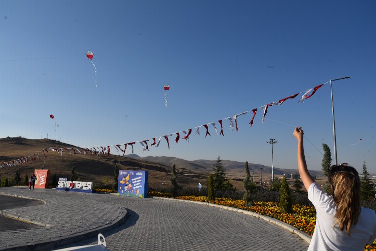 Konya Selçuklu semaları uçurtmalarla renklendi