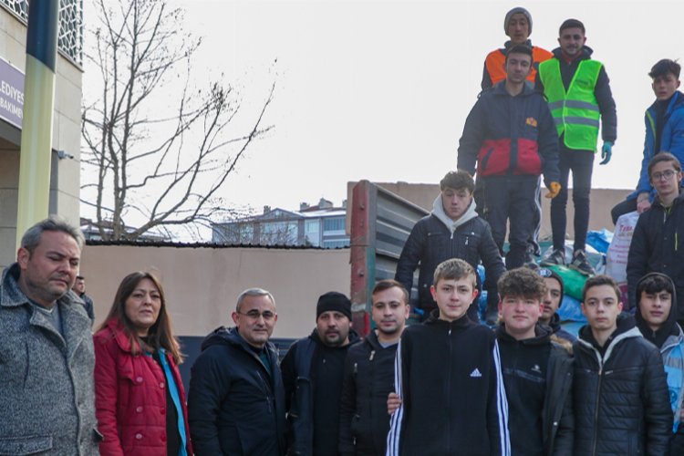 Kütahya Zabıtası'ndan depremzedelere yardım