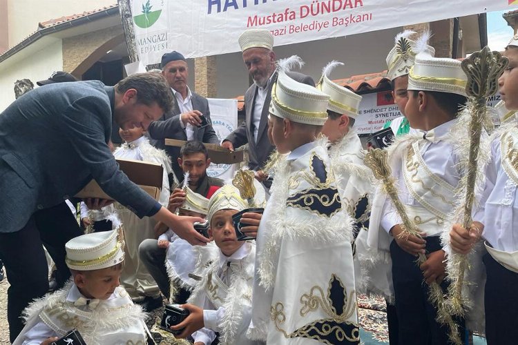 Kuzey Makendoya'da Bursa Osmangazi'den geleneksel toplu sünnet