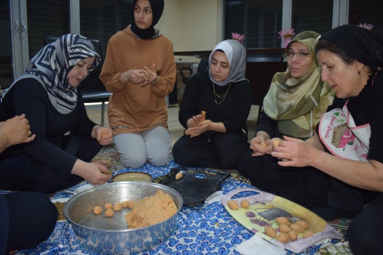 Malatya'da 'Analı Kızlı' yemeğini birlikte yaptılar