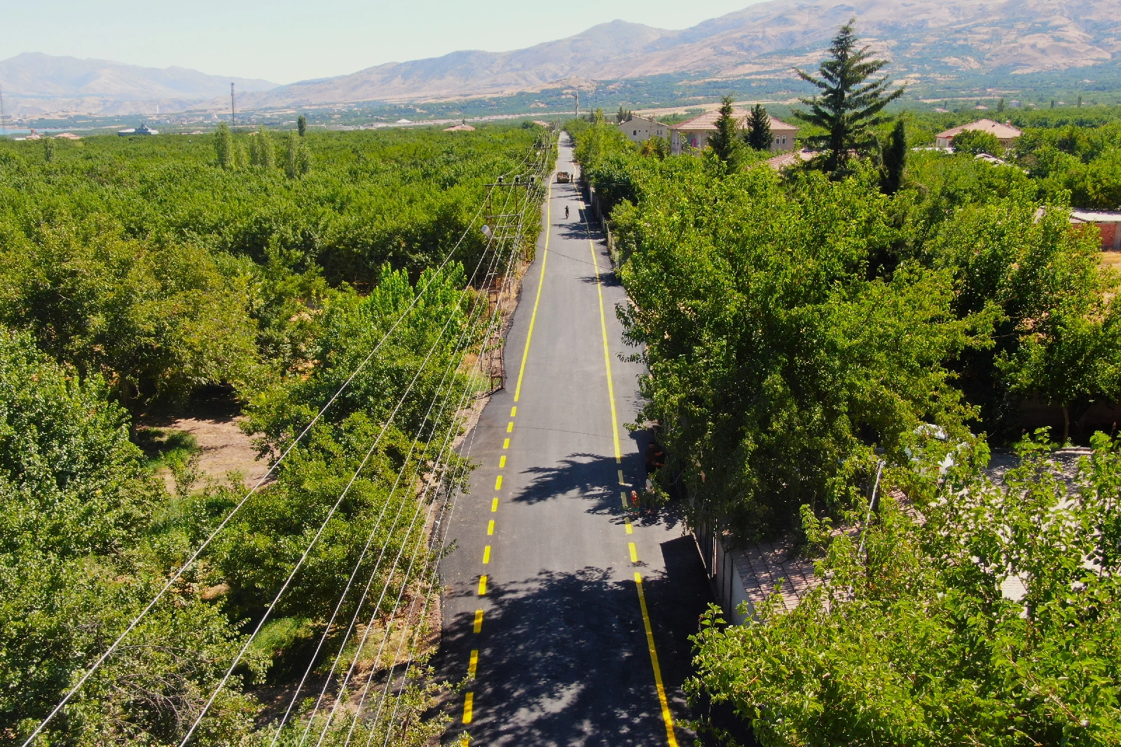 Malatya'da ilçelere yoğun yol ve asfalt mesaisi
