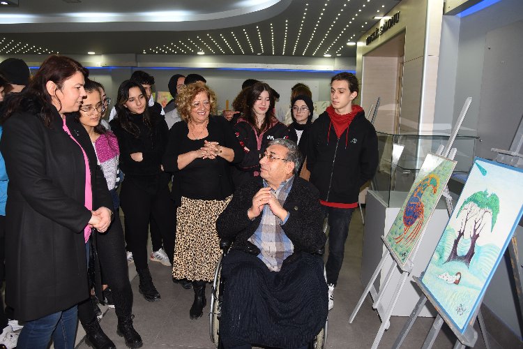 Manisa'da 'kalemle kağıdın düeti'