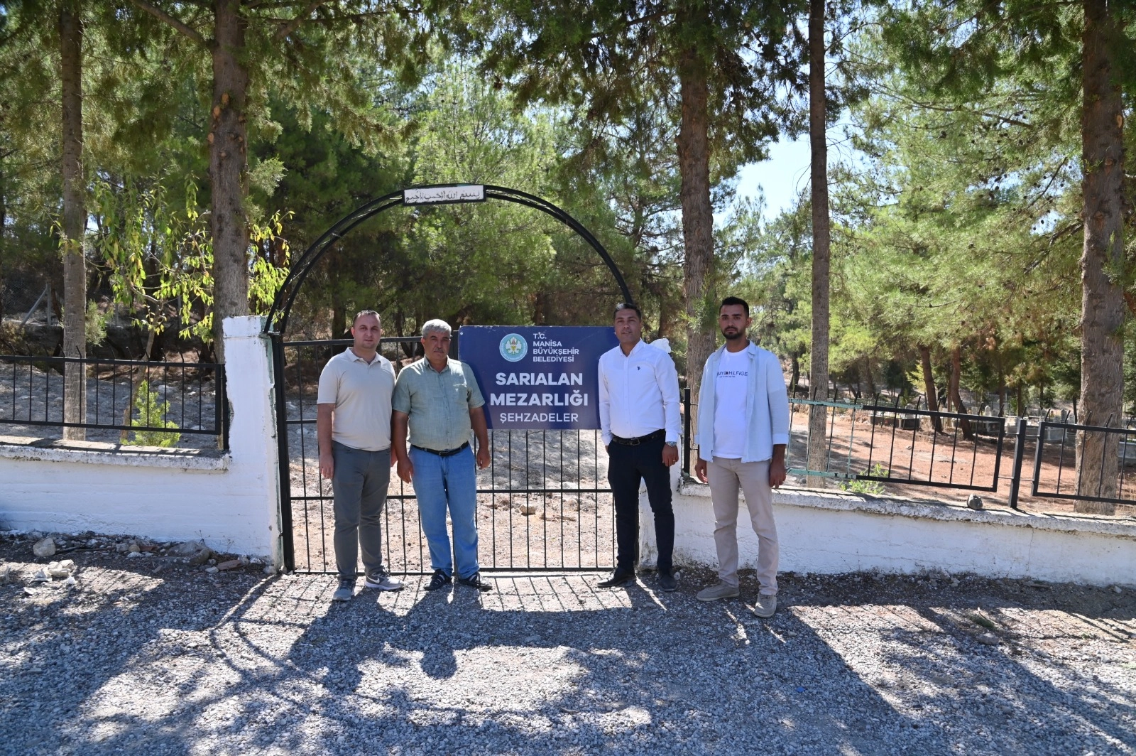 Manisa'da mezarlıklar güvenli hale getiriliyor