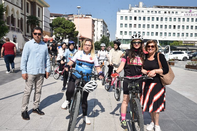 Manisa'da pedallar 'çevre'ye çevrildi