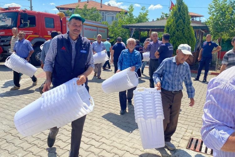 Manisa'dan üreticiye 100 bin sepet desteği