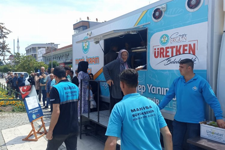 Manisa Salihli'de şehitler için pilav hayrı